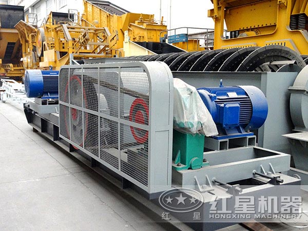 對(duì)輥破碎機(jī)展示 對(duì)輥破碎機(jī)展示